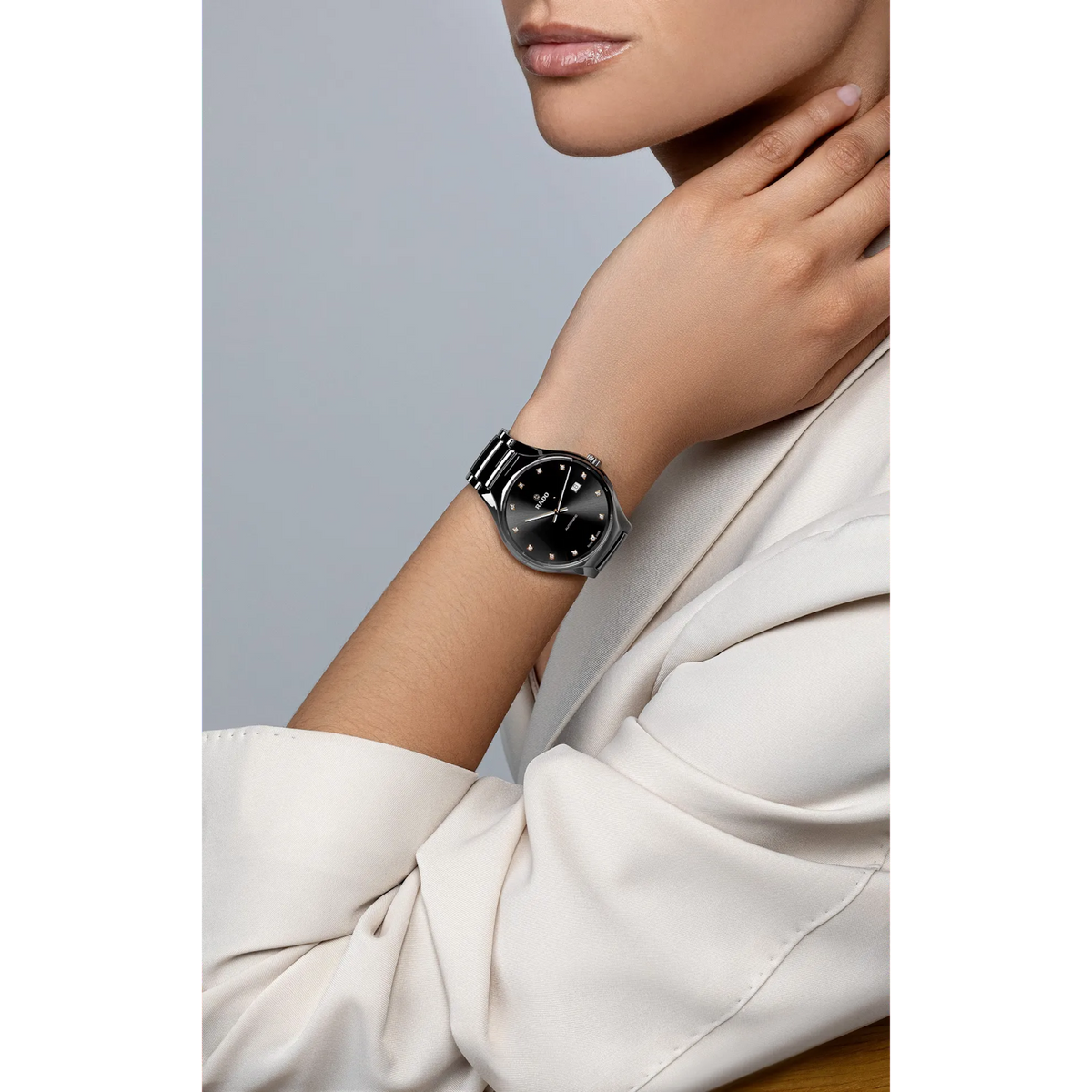 Rado True Round Plasma High-Tech Ceramic & Titanium for Unisex R27057732