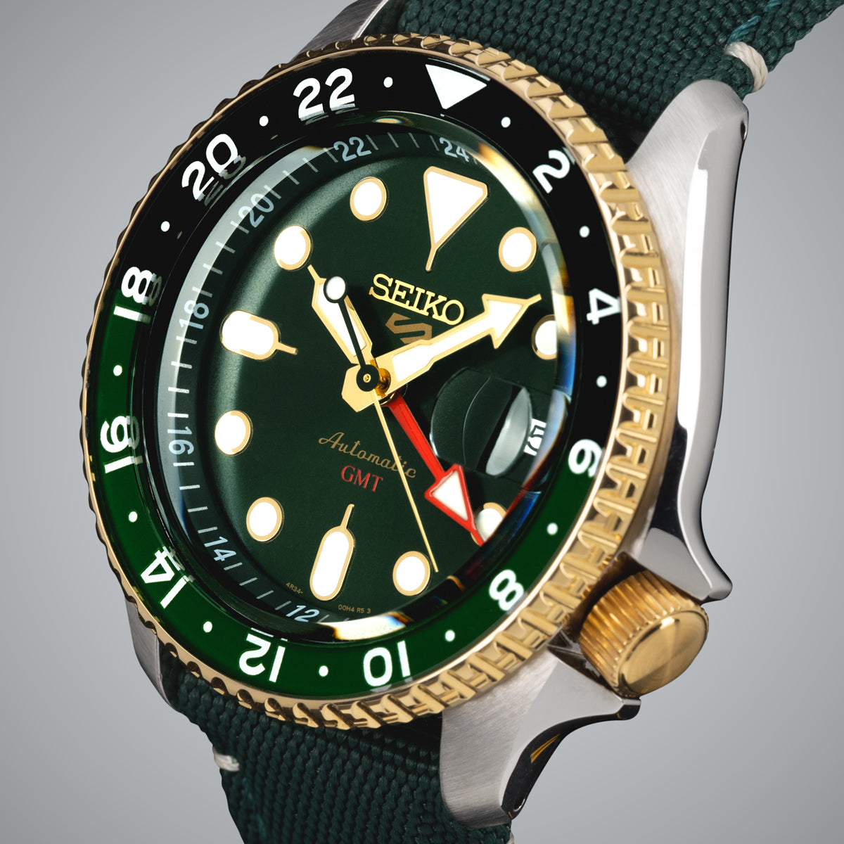 Lumibrite on hands and indices of the Seiko watch, glowing in low light conditions for enhanced readability