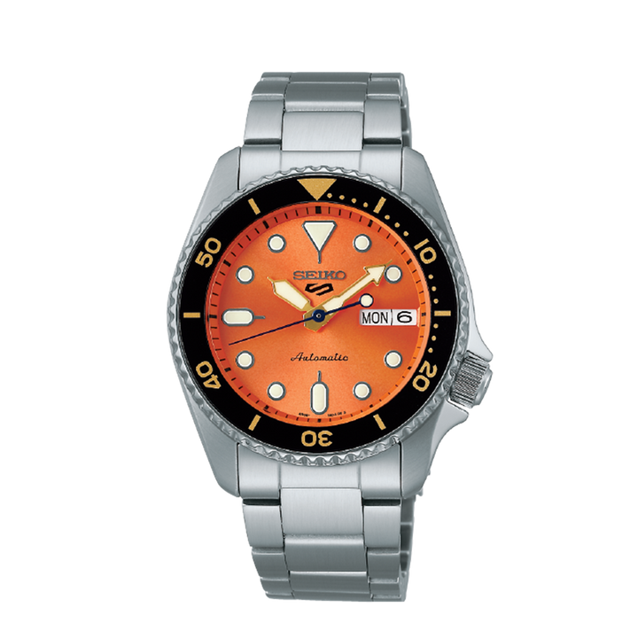 Seiko 5 Sports SKX Midi Orange