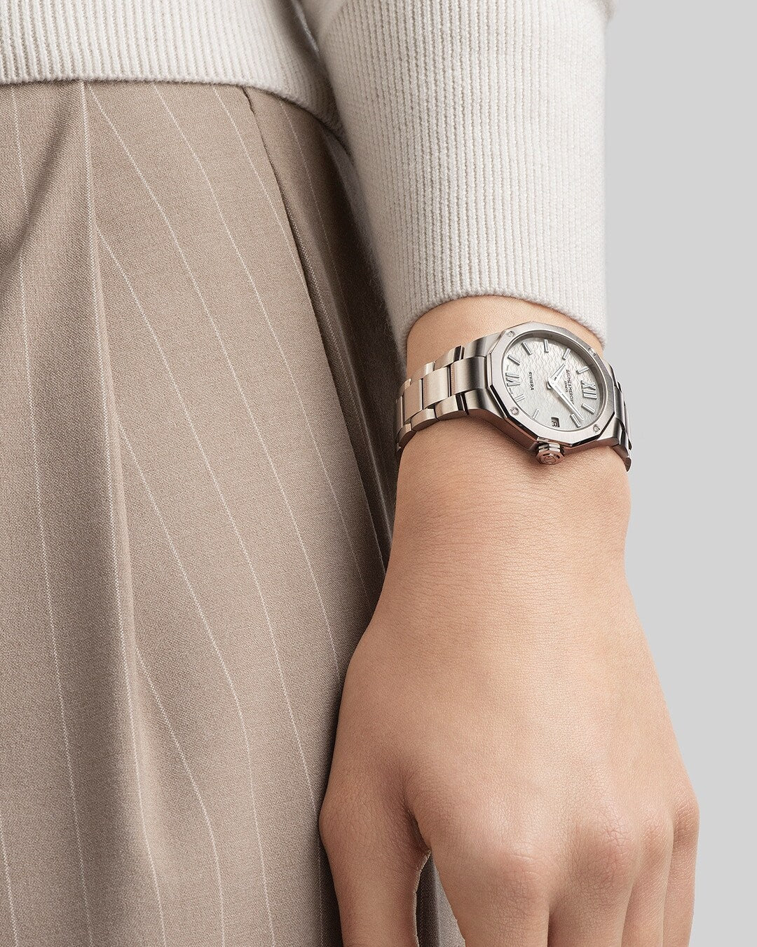 Riviera 10729
