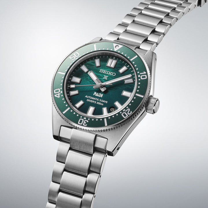 Side angle view of Seiko Prospex 1965 Heritage Divers Special Ed Watch SPB501J1