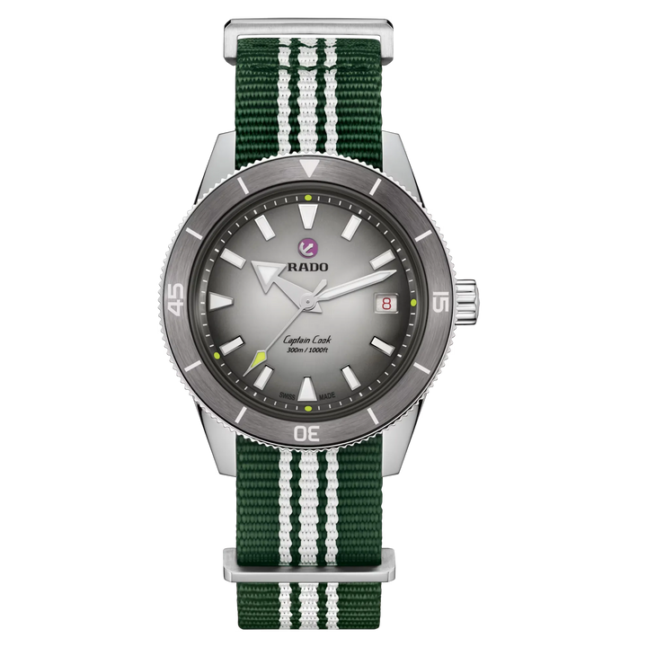 Rado Captain Cook Plasma High-Tech Ceramic for Unisex R32222108